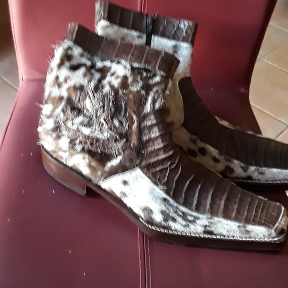 Designer Men Boots - Picture 2 of 6